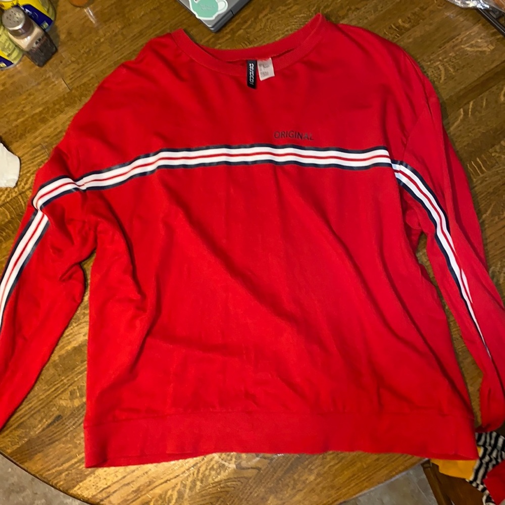 A long sleeve shirt